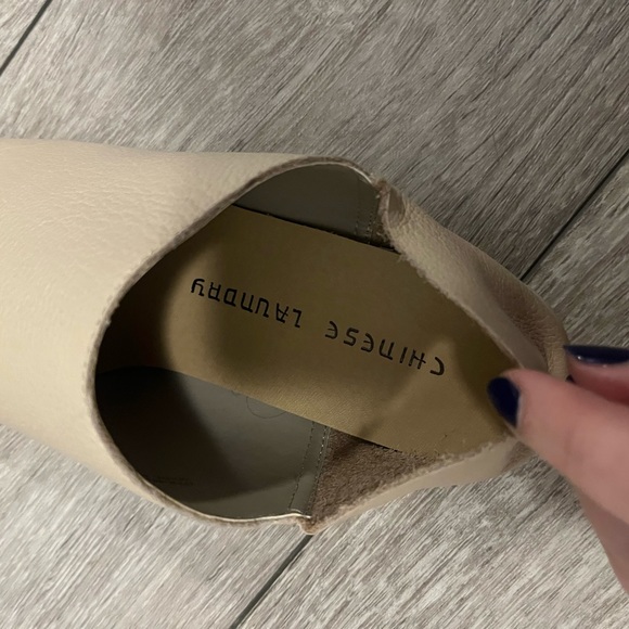 Chinese Laundry Nude Mule Loafer - Picture 4 of 8